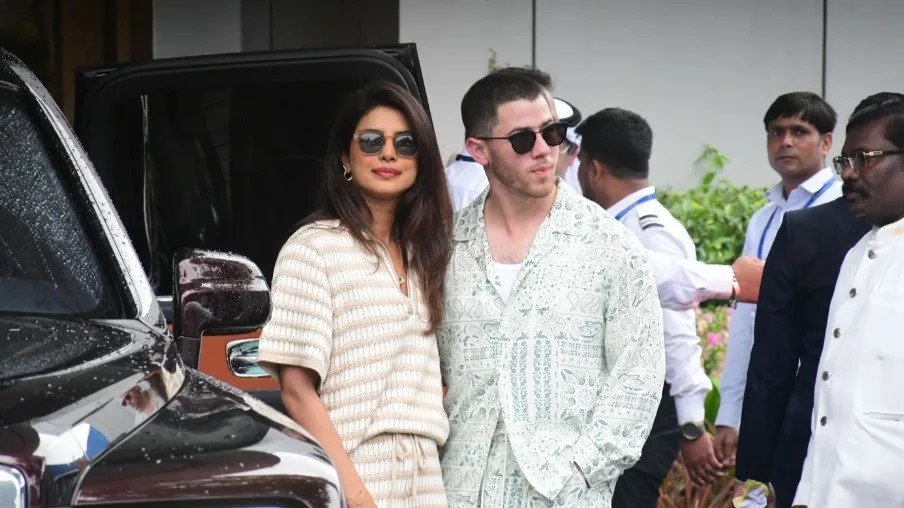 Priyanka Chopra’s career completed 21 years, shared a throwback video of unseen moments, husband Nick Jonas’ comment won the hearts of fans