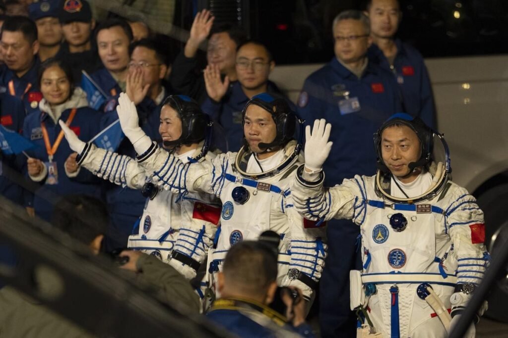 shenzhou 19 mission